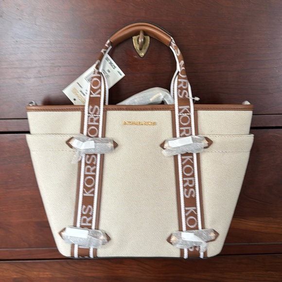 MICHAEL KORS Maeve Small Canvas Open Tote Luggage Leather NWT $298 - Picture 1 of 10